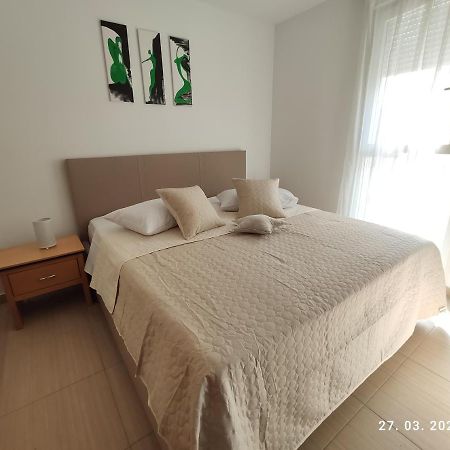 Ferienwohnung Apartman Antonela With Free Garage Parking Split Exterior foto