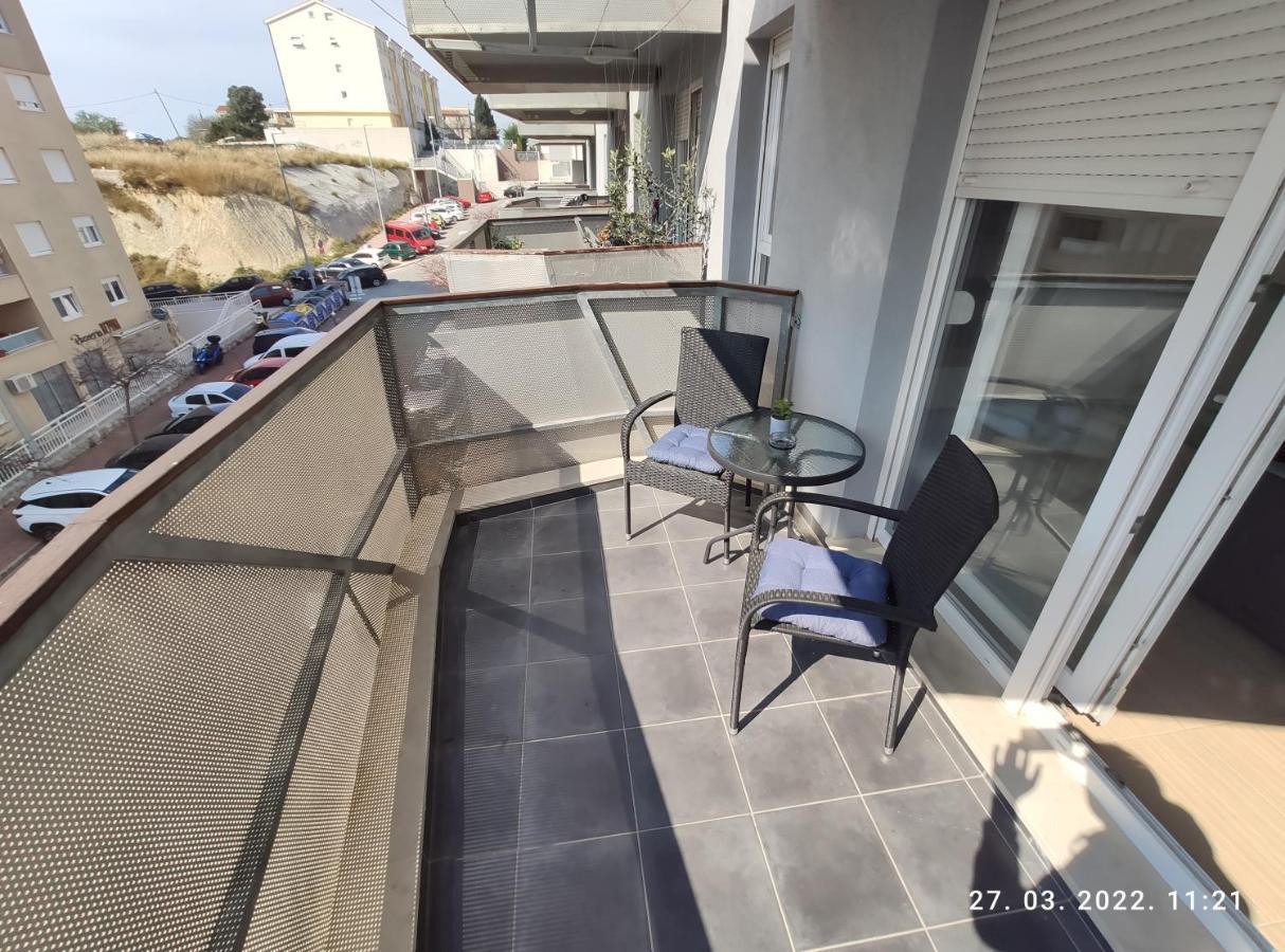 Ferienwohnung Apartman Antonela With Free Garage Parking Split Exterior foto