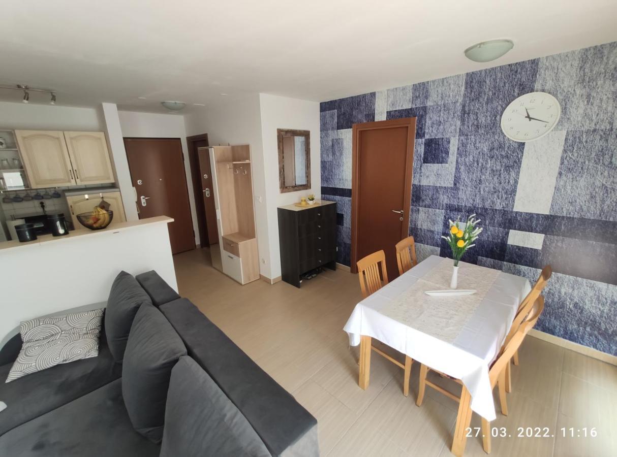 Ferienwohnung Apartman Antonela With Free Garage Parking Split Exterior foto