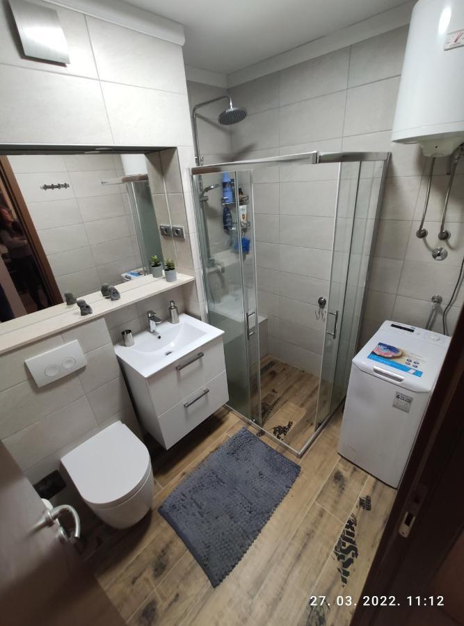 Ferienwohnung Apartman Antonela With Free Garage Parking Split Exterior foto