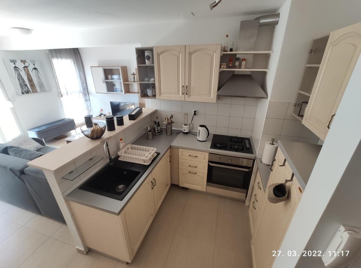 Ferienwohnung Apartman Antonela With Free Garage Parking Split Exterior foto
